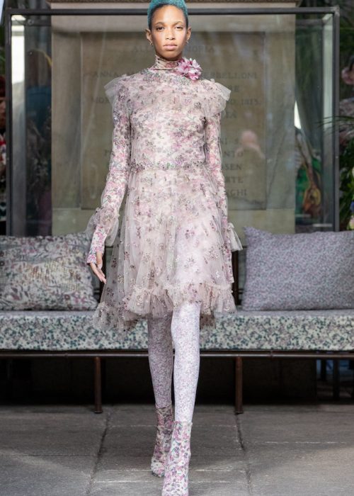 LOOK 19 LOOK 19